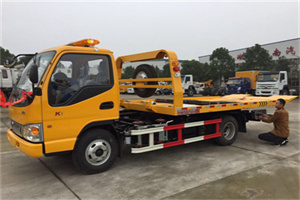 巴林左旗哪里有拖车服务