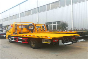 巴林左旗附近拖车救援搭电